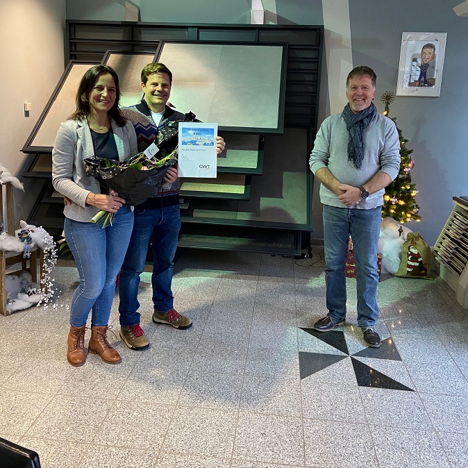 Traditionelle Verlosung eines Reisegutscheins bei der Fa. Fliesen Grandpair GmbH Traditionelle Verlosung eines Reisegutscheins bei der Fa. Fliesen Grandpair GmbH